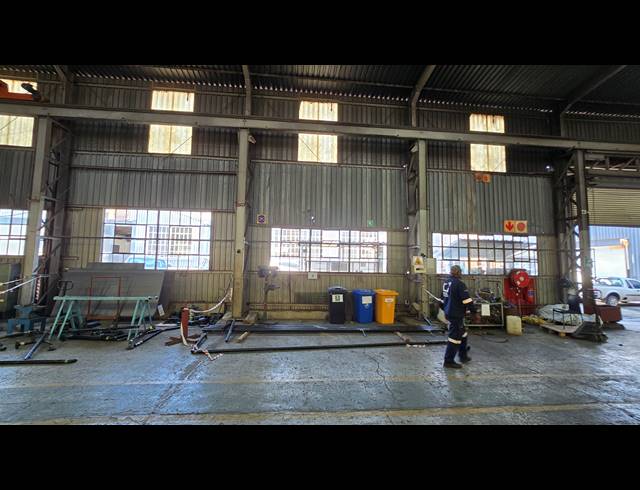 1,192M² WAREHOUSE TO LET IN SEBENZA